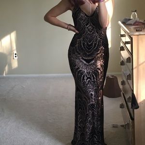 Gold/Black sparkly 1920s theme prom dress